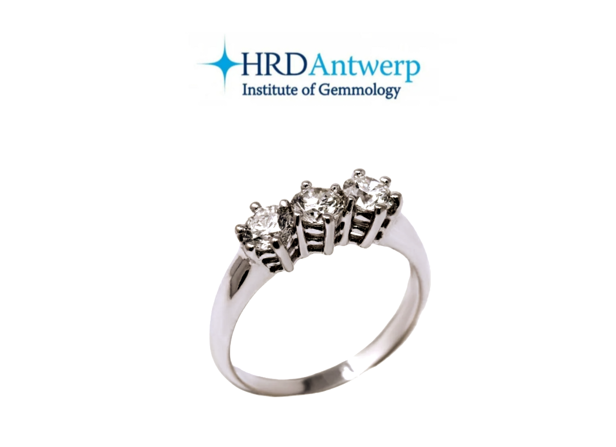 Anello Trilogy certificato HRD con 3 diamanti naturali 0,94 ct