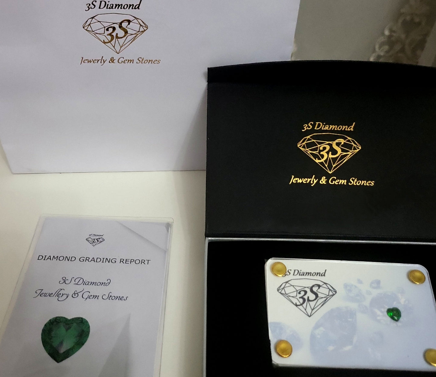 smeraldo naturale taglio cuore 2,08ct verde trasparente