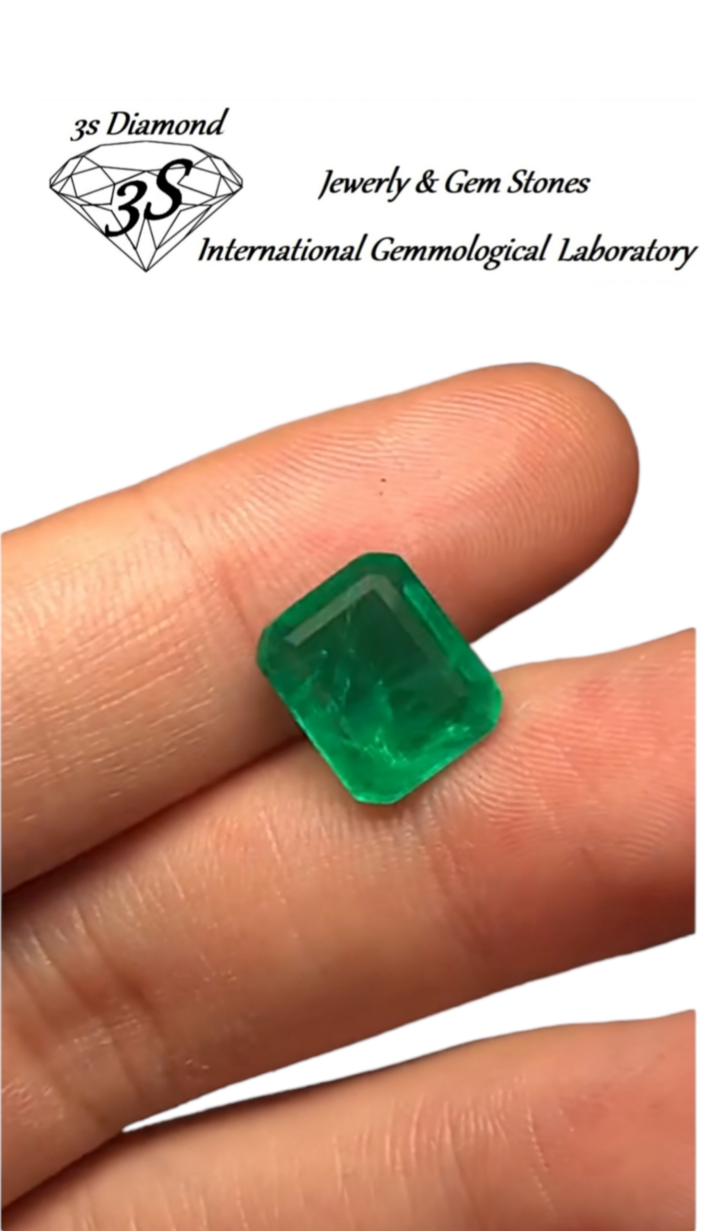 smeraldo naturale taglio smeraldo 3,50ct Colore verde trasparente