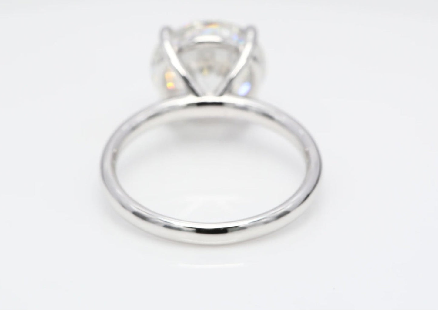 Anello solitario in oro bianco 18k e diamante naturale da 2.02 ct. D IF