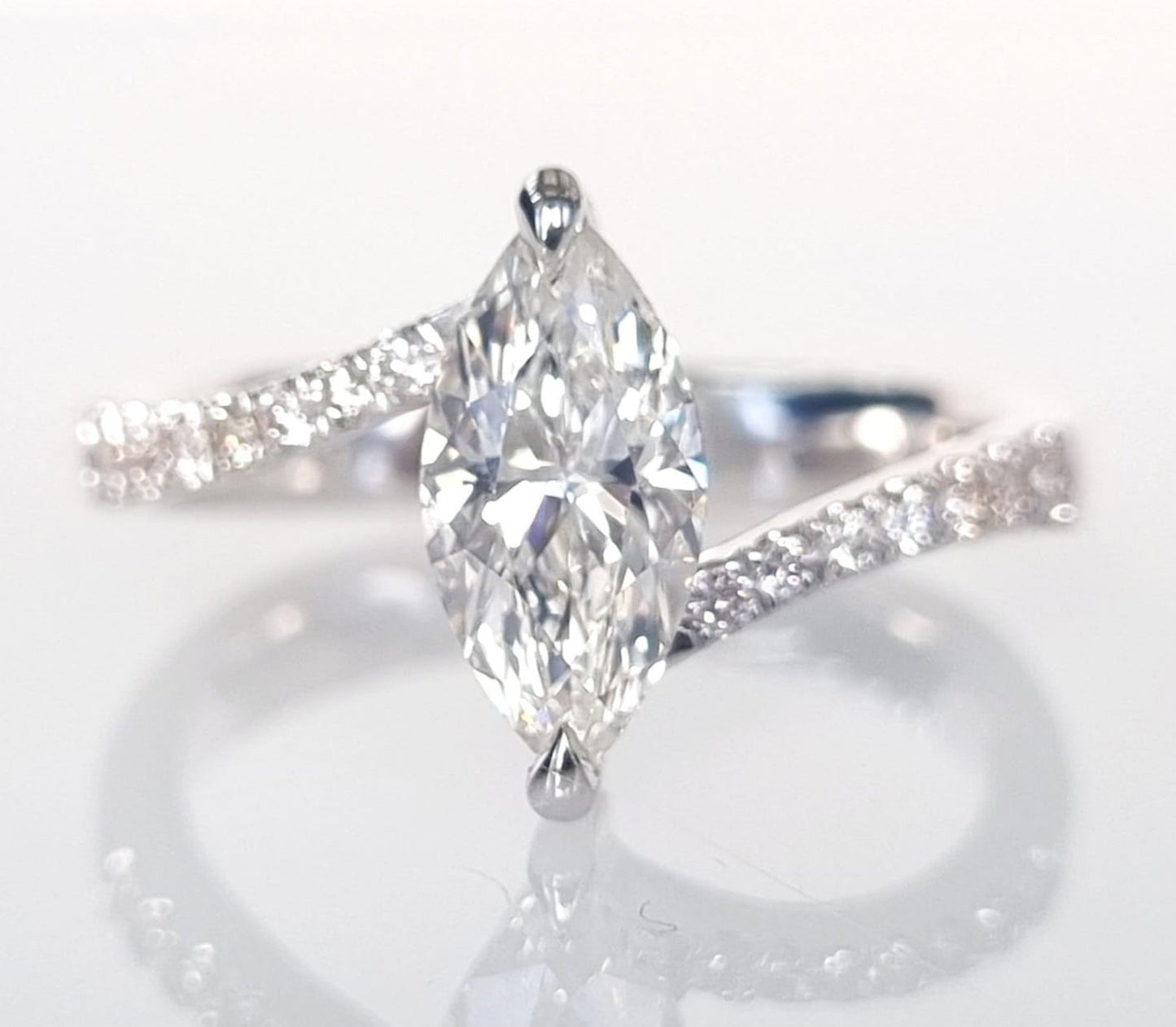 Anello - 18 carati Oro bianco - 1.15ct. tw. Diamante (Naturale)
