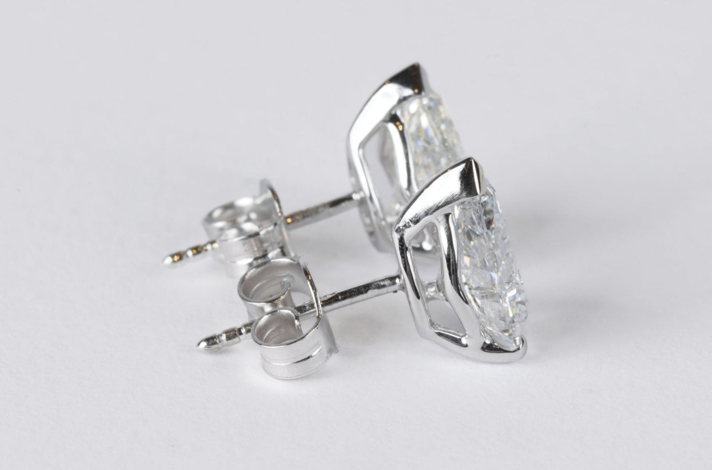 Orecchini - 18 carati Oro bianco - 1.00ct. tw. Diamante (Naturale) - Pera