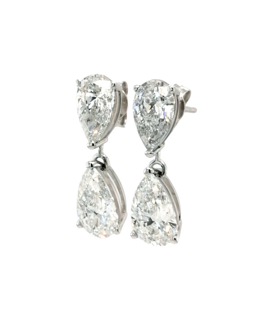Orecchino in oro 18k con diamanti naturali taglio pera 2.02ct